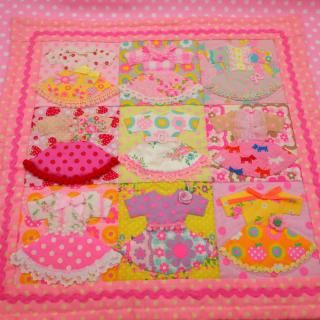 <img class='new_mark_img1' src='https://img.shop-pro.jp/img/new/icons33.gif' style='border:none;display:inline;margin:0px;padding:0px;width:auto;' />パッチワークキット展示サンプル品 ドレスのタペ OF151197