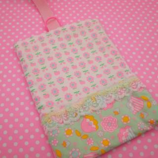 <img class='new_mark_img1' src='https://img.shop-pro.jp/img/new/icons33.gif' style='border:none;display:inline;margin:0px;padding:0px;width:auto;' />パッチワークキット展示サンプル品 シューズケース OF151192