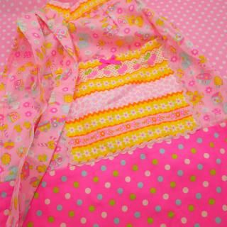 <img class='new_mark_img1' src='https://img.shop-pro.jp/img/new/icons33.gif' style='border:none;display:inline;margin:0px;padding:0px;width:auto;' />パッチワークキット展示サンプル品 ラブリーエプロン OF151182