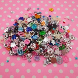 <img class='new_mark_img1' src='https://img.shop-pro.jp/img/new/icons33.gif' style='border:none;display:inline;margin:0px;padding:0px;width:auto;' />フラットキラキラパーツ SP151112