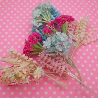 <img class='new_mark_img1' src='https://img.shop-pro.jp/img/new/icons33.gif' style='border:none;display:inline;margin:0px;padding:0px;width:auto;' />かわいいアートフラワー SP151107