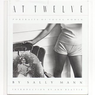 At Twelve: Portraits of Young Women by Sally Mann꡼ޥ
