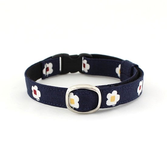 かっこいい梅の花の和風猫首輪 梅 藍 猫の首輪専門店conoha おしゃれで安全な猫の首輪
