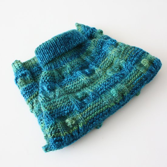 手編みの猫用セーター ぽこぽこお花（ブルー&グリーン系ミックス 