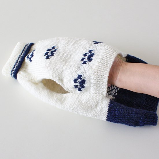 手編みの猫用セーター CATS（紺×白） - 猫の首輪専門店CONOHA 