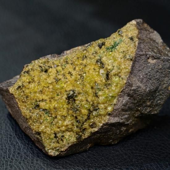 ペリドット 原石 - Crystalcolors* パワーストーン、天然石通販、癒し