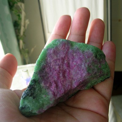 ルビーインゾイサイト 原石 - Crystalcolors* パワーストーン、天然石 ...