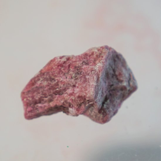 ロードナイト 原石 （ブラジル産） - Crystalcolors* パワーストーン、天然石通販、癒しのショップ