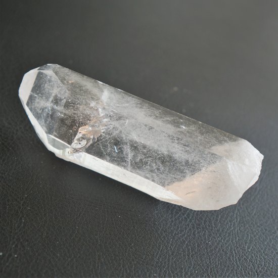 ヒマラヤ産水晶（虹入り） - Crystalcolors* パワーストーン、天然石通販、癒しのショップ