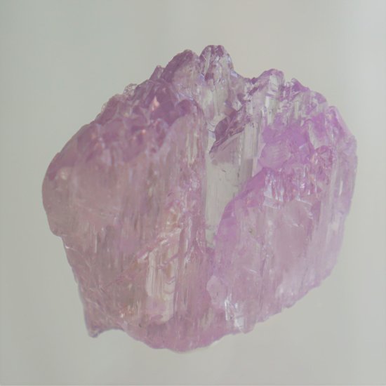 クンツァイト 原石（アフガニスタン産） - Crystalcolors