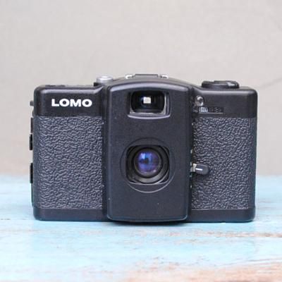 新品】≪ロモグラフィー≫ LOMO LC-A+ - ポパイカメラ オンラインストア