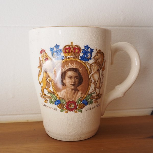エリザベス女王コロネーションマグA - イギリスアンティーク 
