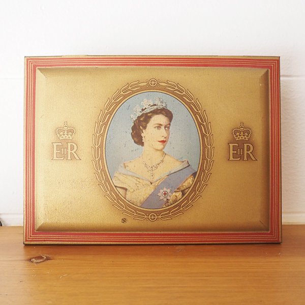 1953年製 エリザベス女王戴冠式記念缶 | osterixpub.it