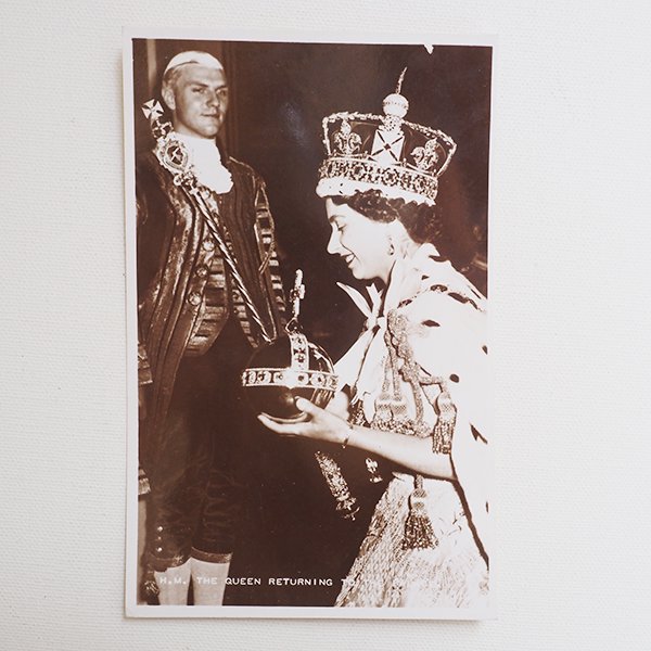 エリザベス女王戴冠式ポストカード ４ - イギリスアンティーク