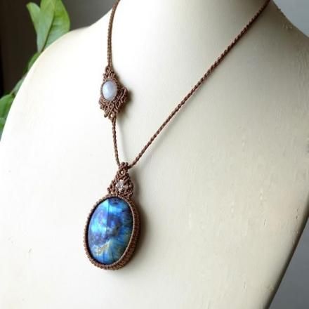 ラブラドライト・ムーンストーンのマクラメネックレス ラブラドライト・ムーンストーン マクラメネックレス | stone JOJO