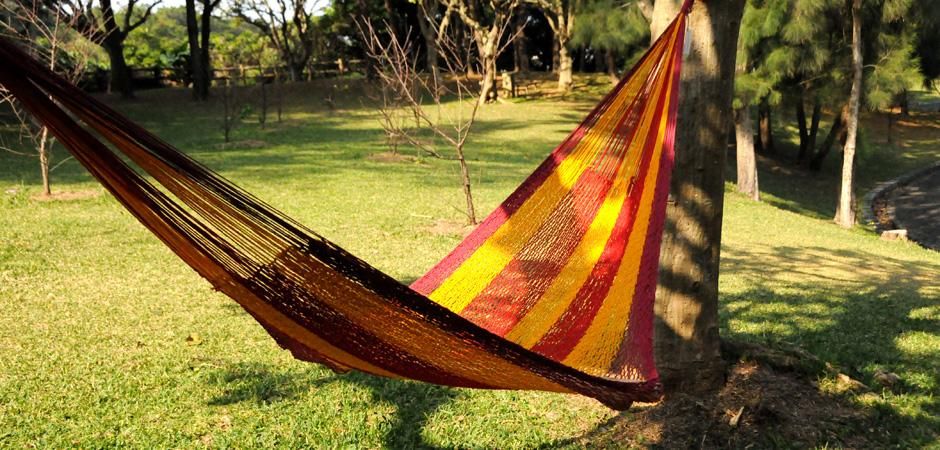 スペイン製　手編みハンモック　一点ものです スペイン製 手編みハンモック 一点ものです