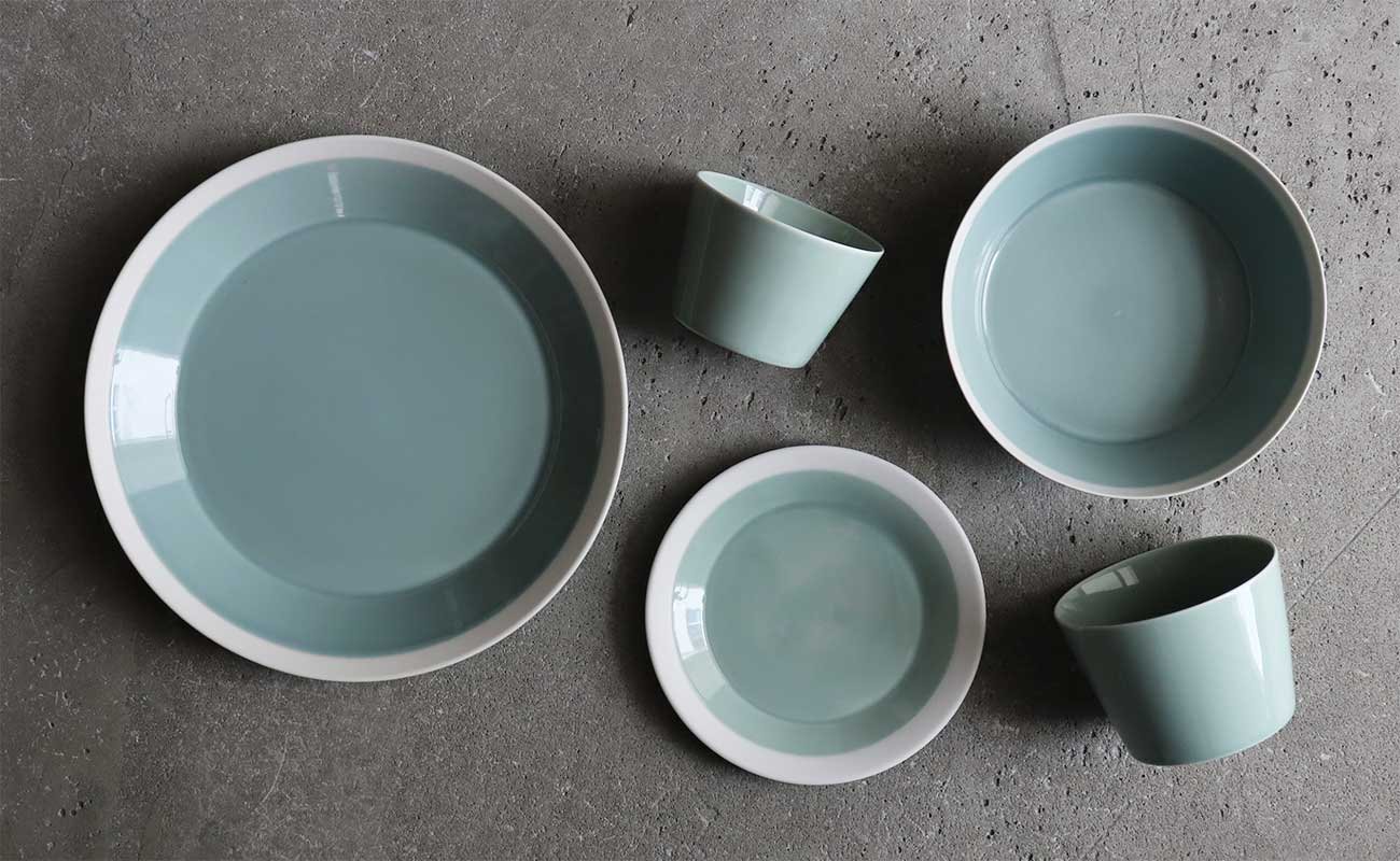 dishes<br>(pistachio green)