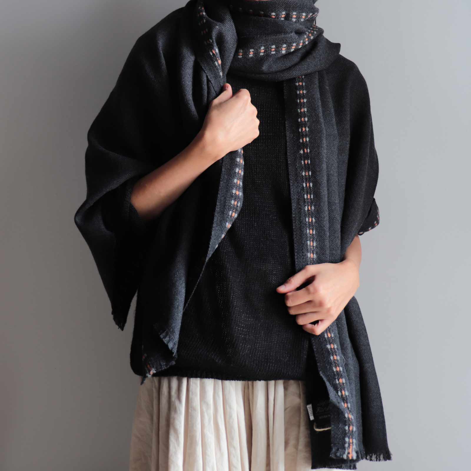 Lapuan Kankurit【 SAANA merino wool scarf 】darkgrey - ViVO,VA