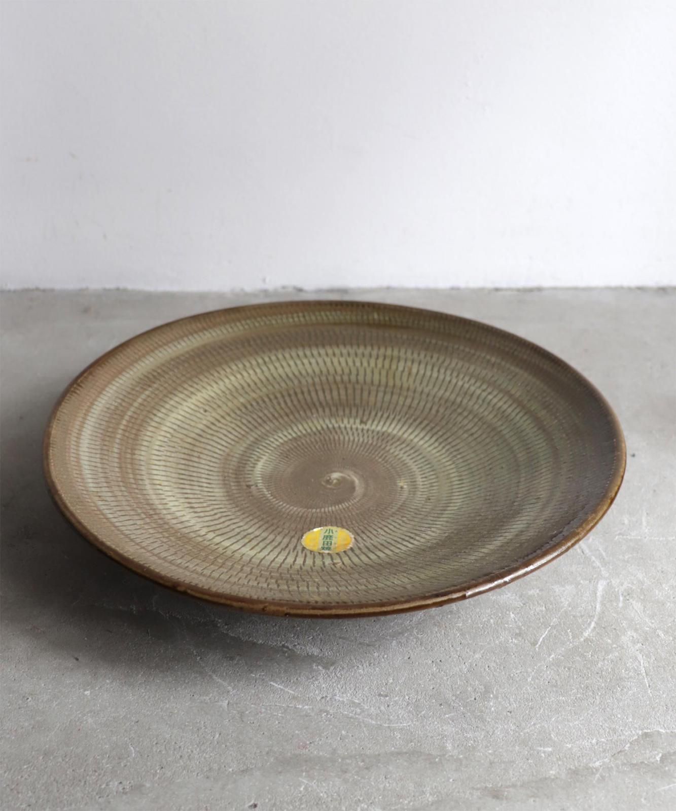 vintage 小鹿田焼 | 緑釉飛鉋 九寸皿 - H - ViVO,VA online market vintage 小鹿田焼 | 緑釉飛鉋 九寸皿 - H - ViVO,VA online market
