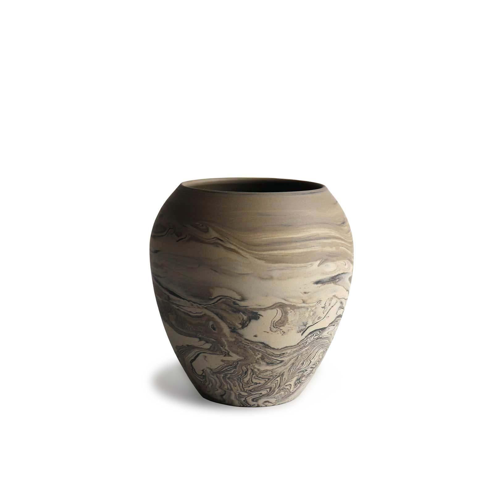 gena kuwan | flower vase ( white )