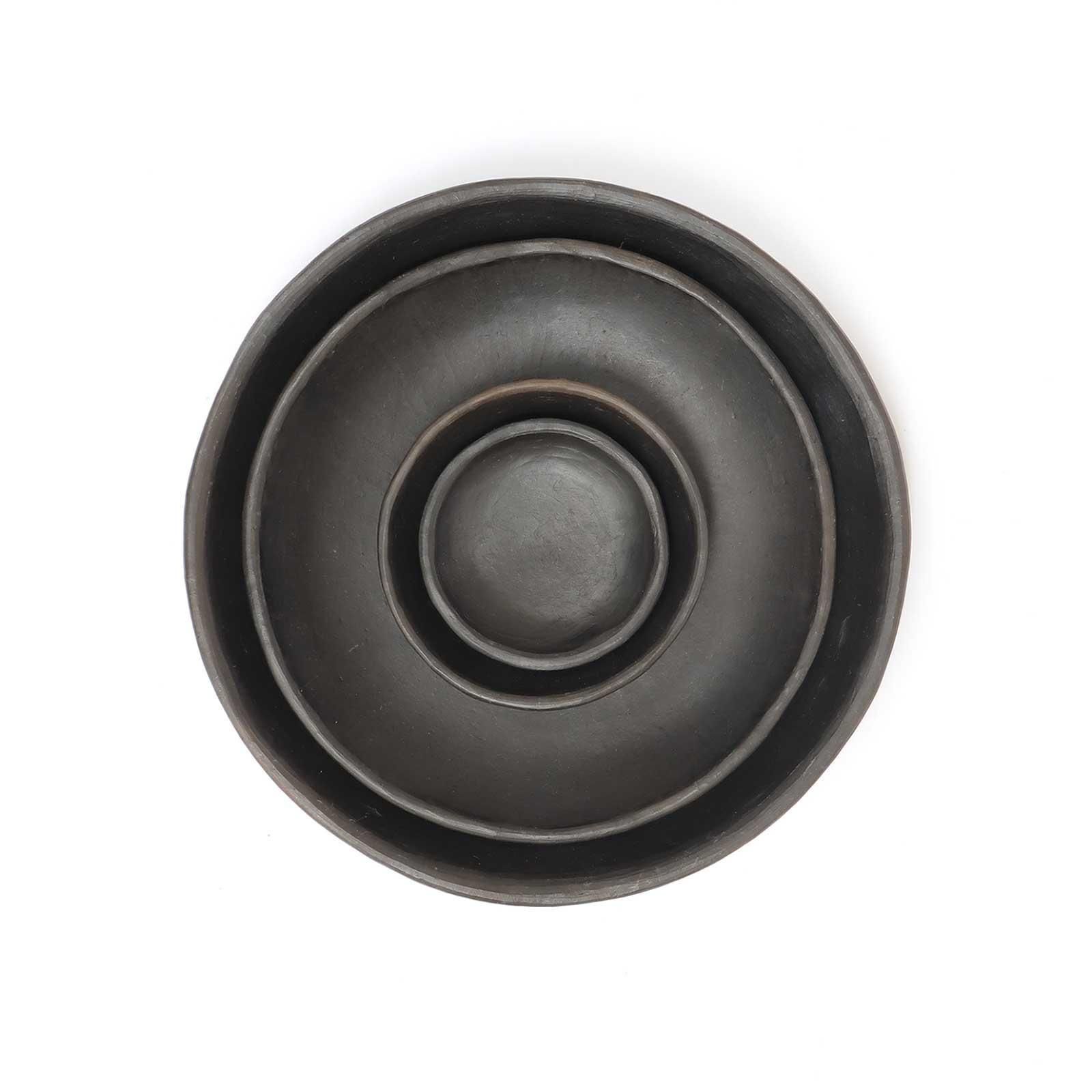 <img class='new_mark_img1' src='https://img.shop-pro.jp/img/new/icons8.gif' style='border:none;display:inline;margin:0px;padding:0px;width:auto;' />Black  Pottery | Circle Dish