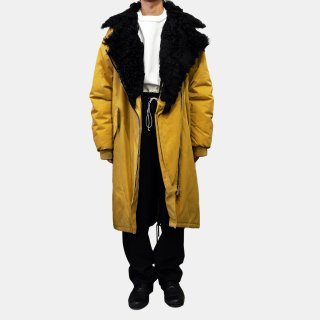 RED SEPTEMBER<br>Cold-protective coat made of shearling<img class='new_mark_img2' src='https://img.shop-pro.jp/img/new/icons20.gif' style='border:none;display:inline;margin:0px;padding:0px;width:auto;' />