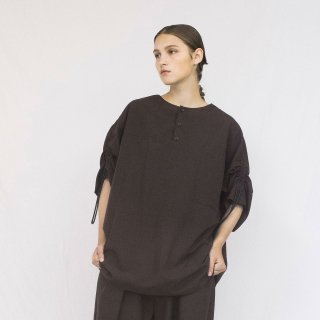 VOAAOV<br>WOOL LIKE POLYESTER GATHER SLEEVE TOPS<img class='new_mark_img2' src='https://img.shop-pro.jp/img/new/icons2.gif' style='border:none;display:inline;margin:0px;padding:0px;width:auto;' />