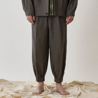 YOKO SAKAMOTO<br>ATELIER TROUSERS KUNG FU<img class='new_mark_img2' src='https://img.shop-pro.jp/img/new/icons2.gif' style='border:none;display:inline;margin:0px;padding:0px;width:auto;' />