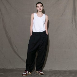 my beautiful landlet<br>SUPER 100s' WOOL TUCK WIDE PANTS<img class='new_mark_img2' src='https://img.shop-pro.jp/img/new/icons2.gif' style='border:none;display:inline;margin:0px;padding:0px;width:auto;' />