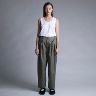my beautiful landlet<br>BURBERRY TUCK WIDE PANTS （PAINT）<img class='new_mark_img2' src='https://img.shop-pro.jp/img/new/icons16.gif' style='border:none;display:inline;margin:0px;padding:0px;width:auto;' />
