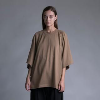 my beautiful landlet<br>TIGHT-SLITCHED SINGLE JERSEY OVERSIZED T-SHIRT<img class='new_mark_img2' src='https://img.shop-pro.jp/img/new/icons35.gif' style='border:none;display:inline;margin:0px;padding:0px;width:auto;' />