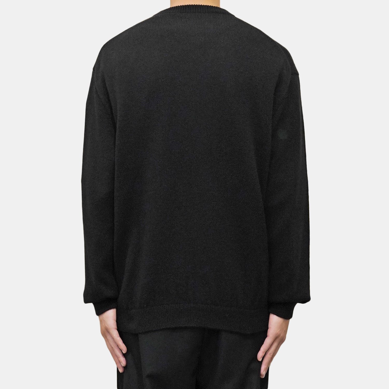 ATON NATURAL CASHMERE CREWNECK SWEATER