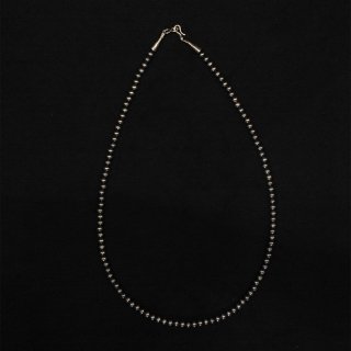 ERICKA NICOLAS BEGAY<br>NAVAJO PEARL NECKLACE / 5-60