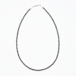 ERICKA NICOLAS BEGAY<br>NAVAJO PEARL NECKLACE / 5-60