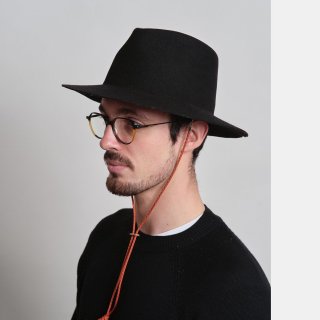 Nine Tailor<br>Rhoeas Hat