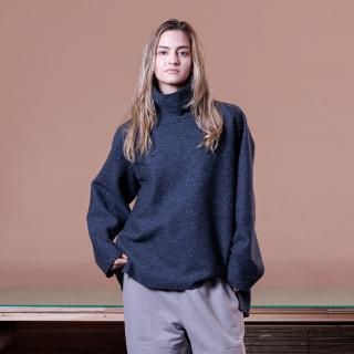 VOAAOV<br>COMPRESSED WOOL Hi-Neck Pullover<img class='new_mark_img2' src='https://img.shop-pro.jp/img/new/icons16.gif' style='border:none;display:inline;margin:0px;padding:0px;width:auto;' />