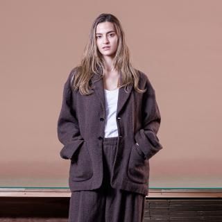 VOAAOV<br>BISHU TAMBLER WOOL GAUZE Oversize Tailored Jacket<img class='new_mark_img2' src='https://img.shop-pro.jp/img/new/icons16.gif' style='border:none;display:inline;margin:0px;padding:0px;width:auto;' />