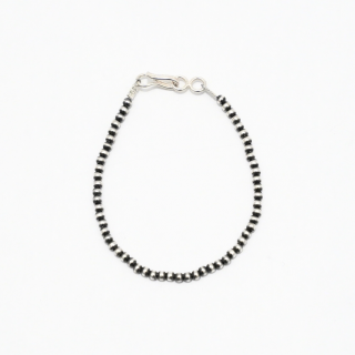 ERICKA NICOLAS BEGAY<br>NAVAJO PEARL BRACELET / 3-19