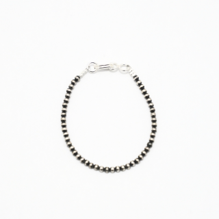 ERICKA NICOLAS BEGAY<br>NAVAJO PEARL BRACELET / 3-17