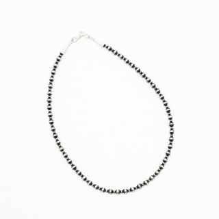 ERICKA NICOLAS BEGAY<br>NAVAJO PEARL NECKLACE / 35-45