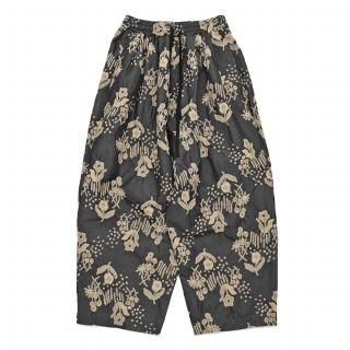 my beautiful landlet<br>ORIGINAL FLOWER JACQUARD EASY PANTS<img class='new_mark_img2' src='https://img.shop-pro.jp/img/new/icons53.gif' style='border:none;display:inline;margin:0px;padding:0px;width:auto;' />