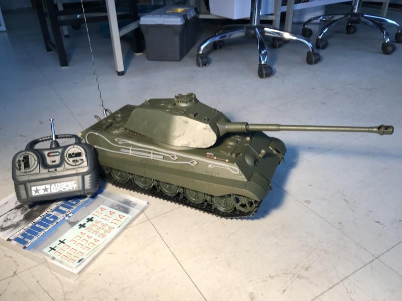 タミヤ 1/16 ドイツ重戦車キングタイガー（ポルシェ砲塔）380