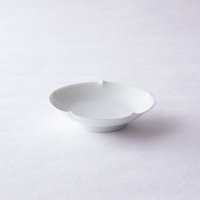 小皿　青白磁　花形　3.3寸