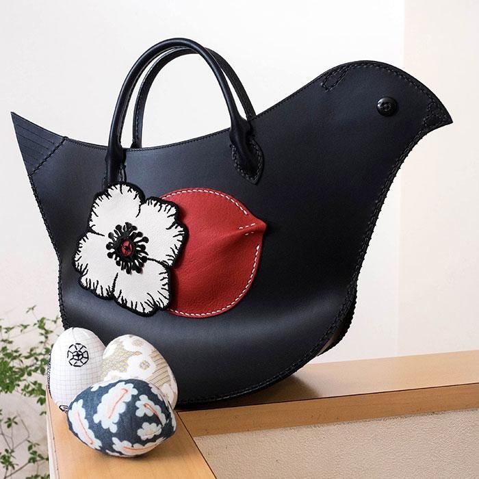 持ち手に色あせがありますミナペルホネン mina perhonen トリ バッグ tori bag 鳥