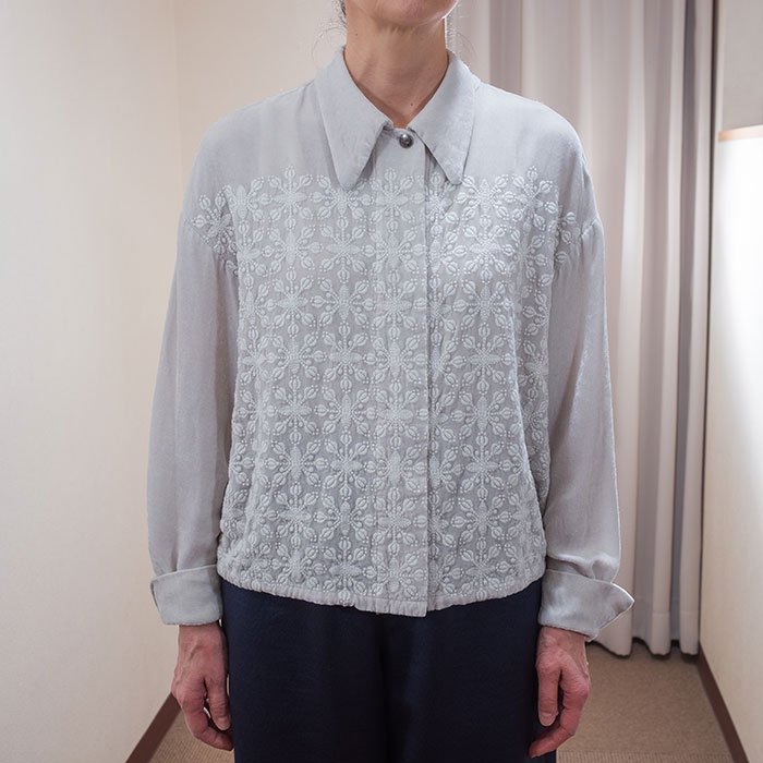 Antipast（アンティパスト）Garment-Dyed Embroidery Blouse #シルバー