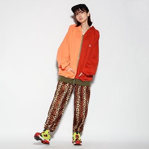 d.i.aのロングパーカー ゆったりオーバーサイズの大人カジュアルなデニムロングパーカー