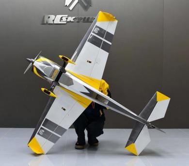 ラジコン飛行機　Phoenix Model EXTRA NG 60cc 機体のみ ラジコン飛行機 Phoenix Model EXTRA NG 60cc 機体のみ ラジコン飛行機