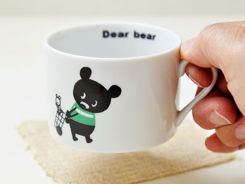 熊のイラストが可愛い　陶器のマグカップ