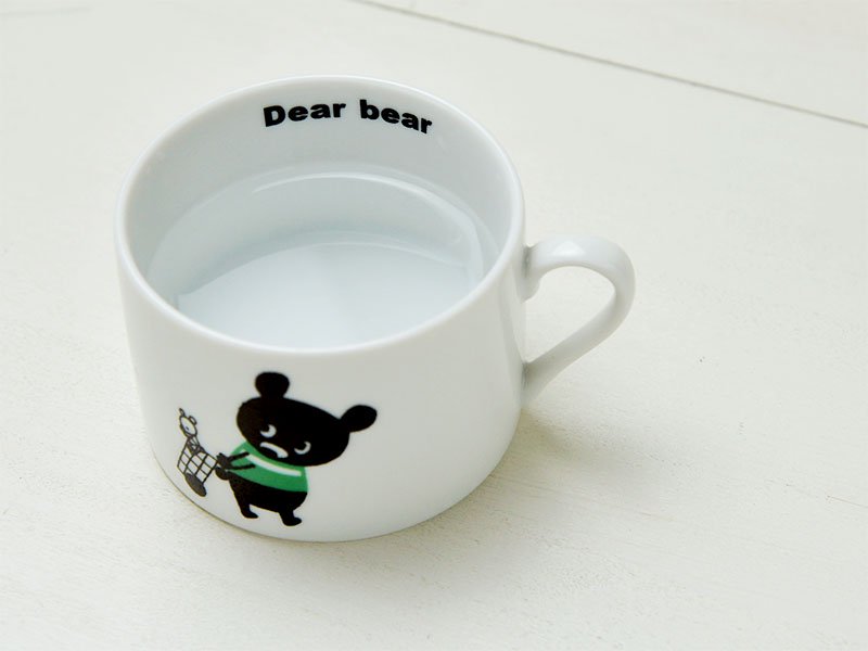 熊のイラストが可愛い　陶器のマグカップ