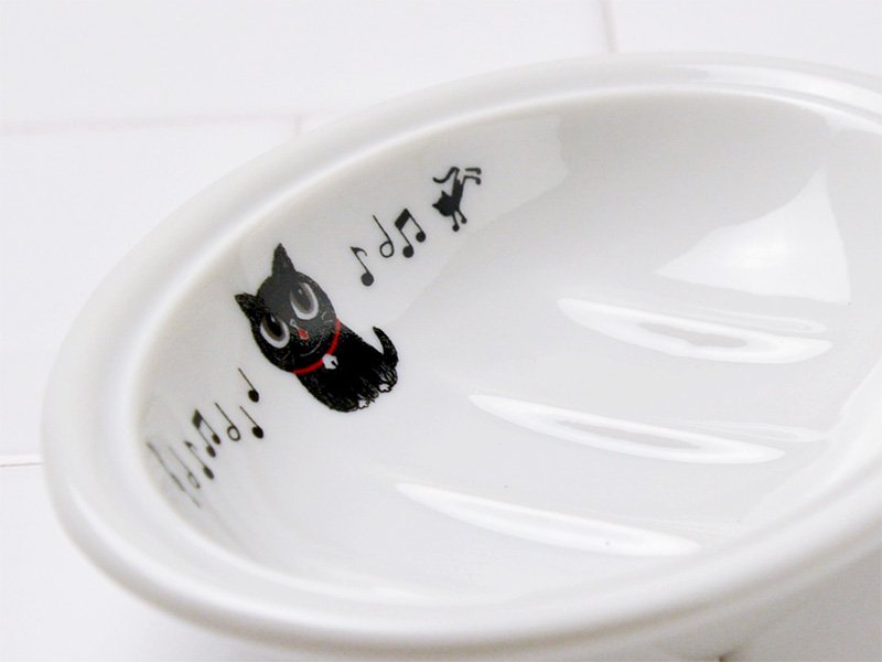 Shinzikatoh シンジカトウデザイン　黒猫のイラスト　陶器のソープデッシュ　石鹸置き